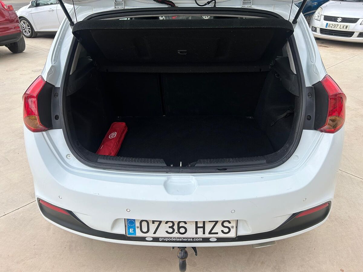 KIA CEE'D EMOTION 1.6 CRDI AUTO SPANISH LHD IN SPAIN 76000 MILES SUPERB 2014